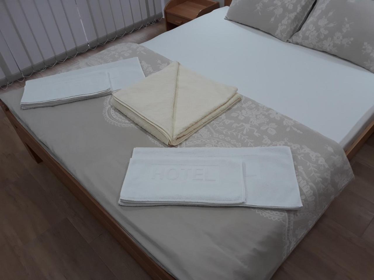 Prenociste I Restoran Ihthis Bajina Basta Εξωτερικό φωτογραφία