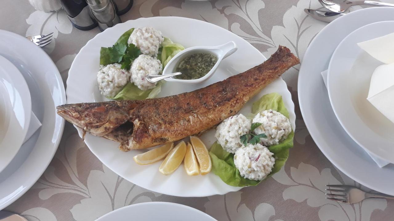 Prenociste I Restoran Ihthis Bajina Basta Εξωτερικό φωτογραφία